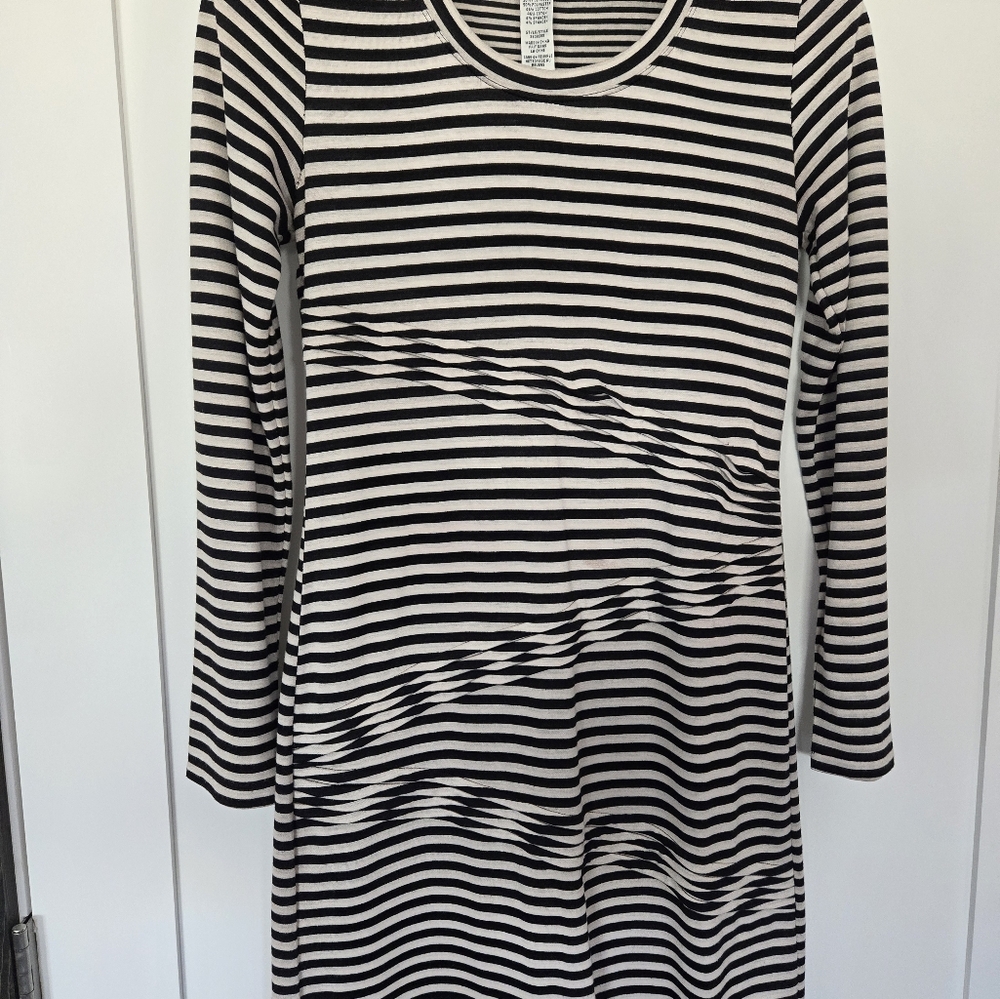 MAX STUDIO Size M Black Striped Pullover Relaxed Neck Dress Long Sleeves